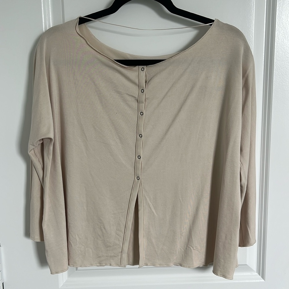 NEW Women Nike Yoga Button Top Size Medium